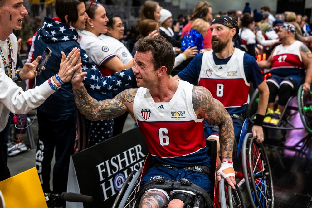 Team U.S. competes against Israel in wheelchair basketball finals, earns silver