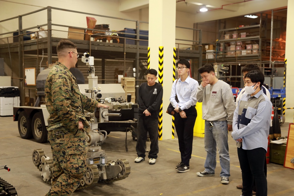 Chiba Institute of Science students visit Camp Foster EOD