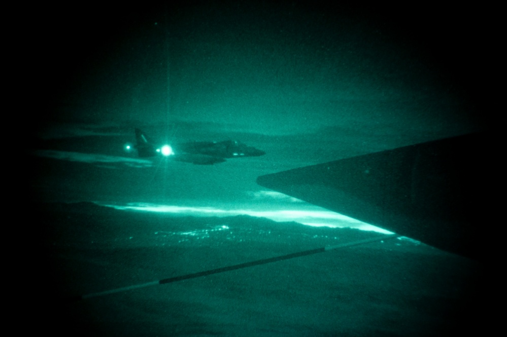 Joint aerial night operations at EW 25.1