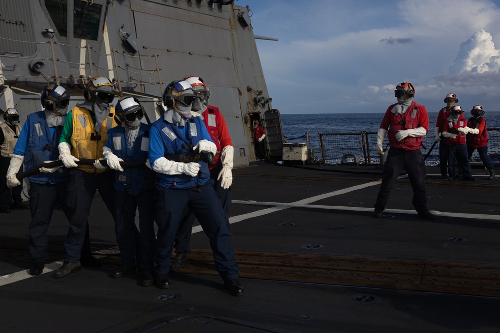 USS Oscar Austin (DDG 79) Conducts Emergency Flight Quarters Drill