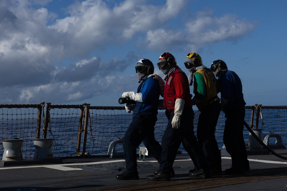 USS Oscar Austin (DDG 79) Conducts Emergency Flight Quarters Drill