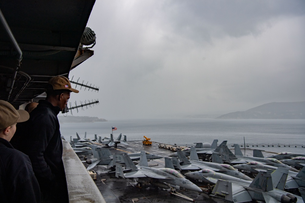 USS Harry S. Truman (CVN 75) welcomes NSA Souda Bay personnel