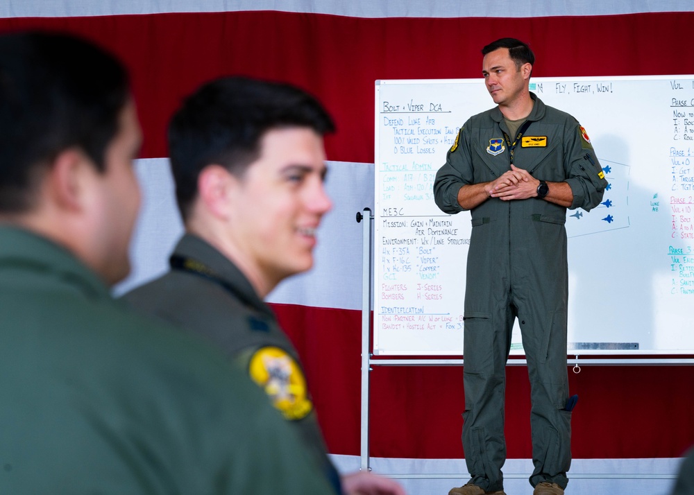 Luke AFB conducts an Immersion Tour for Honorary Commanders