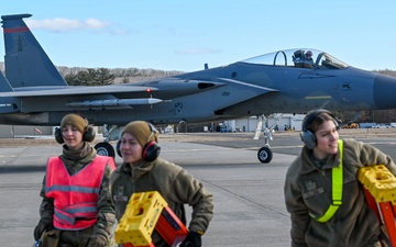 104th Fighter Wing certifies new weapons crew