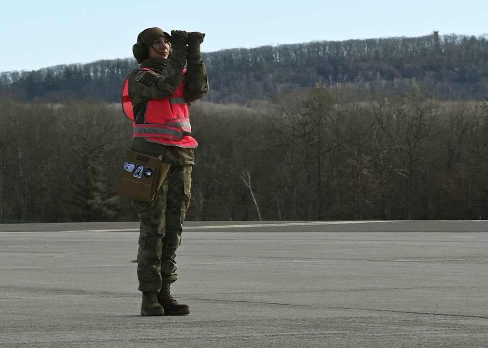 104th fighter wing certifies new weapons crew