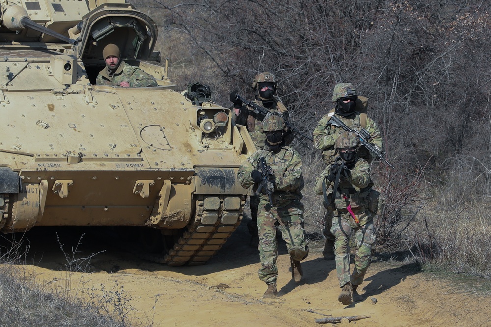 3rd ABCT, 1st Armored Division Conducts Urban Assault Training