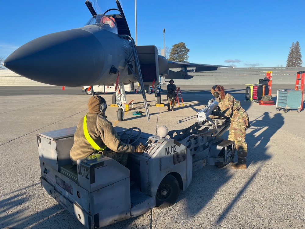 104th Fighter Wing certifies new weapons crew