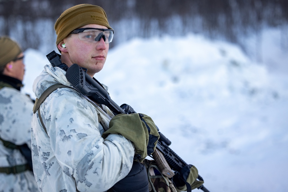 Exercise Joint Viking 25: Force Reconnaissance Company Participates in Patrol Course Winter