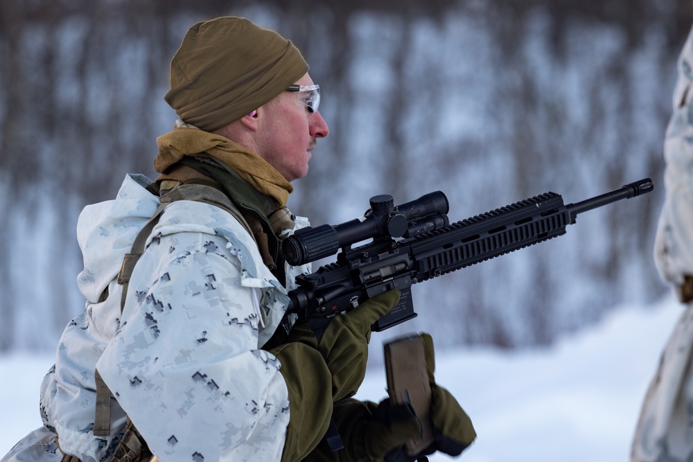 Exercise Joint Viking 25: Force Reconnaissance Company Participates in Patrol Course Winter