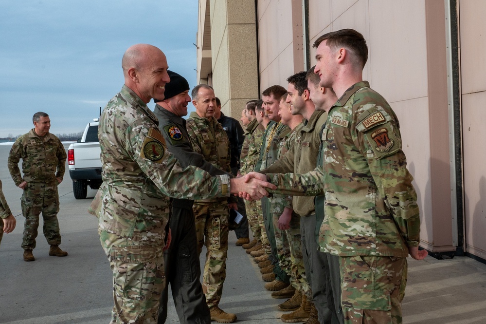 Resource and readiness generals witness B-1 temp bed down progress