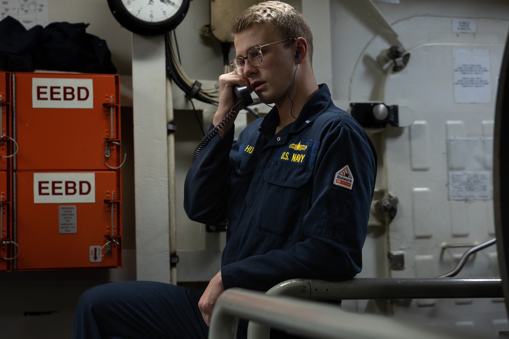 USS Oscar Austin (DDG 79) Streams Multifunction Towed Array (MFTA)