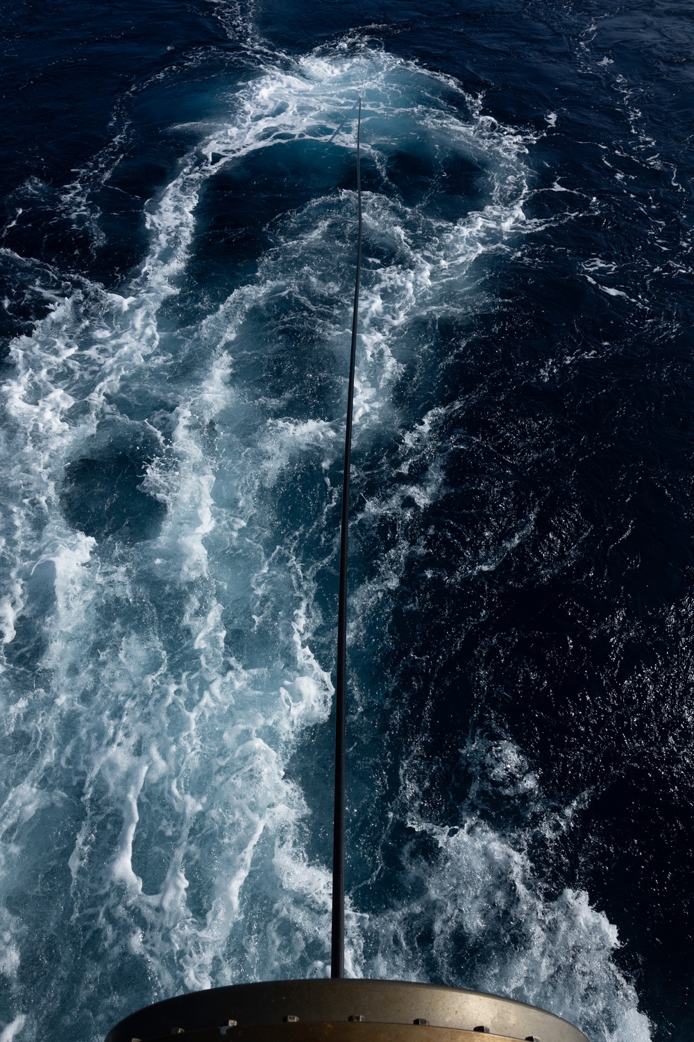 USS Oscar Austin (DDG 79) Streams Multifunction Towed Array (MFTA)