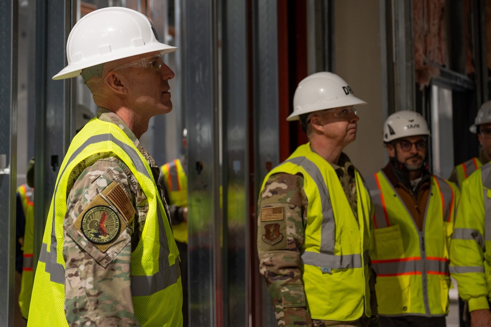 Resource and readiness generals witness B-1 temp bed down progress