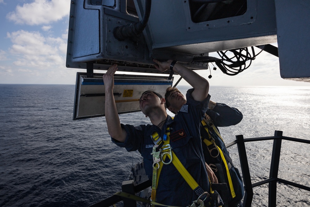 USS Oscar Austin (DDG 79) Performs Daily Operations