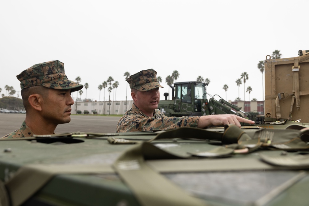 11th Marine Expeditionary Unit and I Marine Expeditionary Force Support Battalion conduct prescheduled strategic mobility exercise