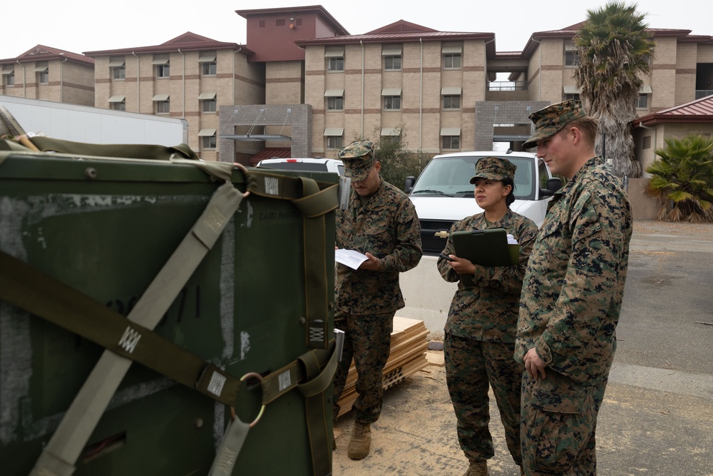 11th Marine Expeditionary Unit and I Marine Expeditionary Force Support Battalion conduct prescheduled strategic mobility exercise