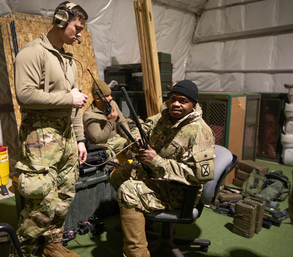 10th Mountain and 11th Airborne Division Soldiers train on radio operations