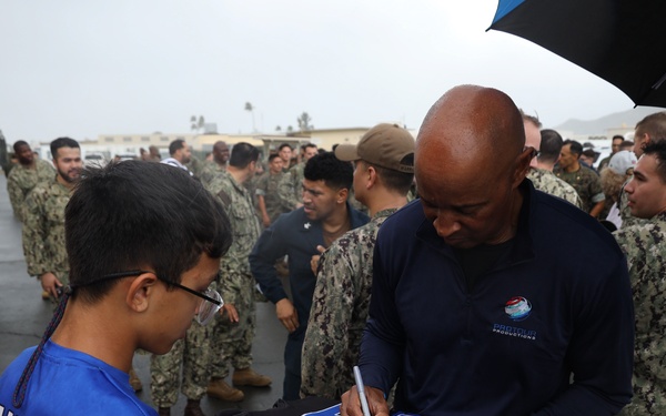 Legends and Heroes Unite: National Football League Hall of Famers and Cheerleaders join forces with Marines at MCBH