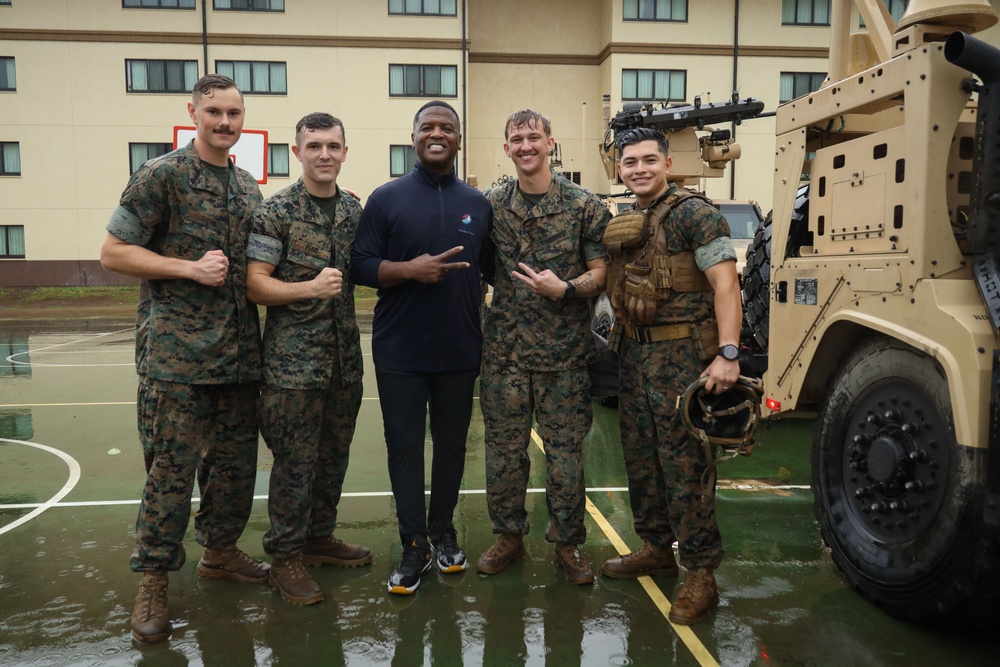 Legends and Heroes Unite: National Football League Hall of Famers and Cheerleaders join forces with Marines at MCBH