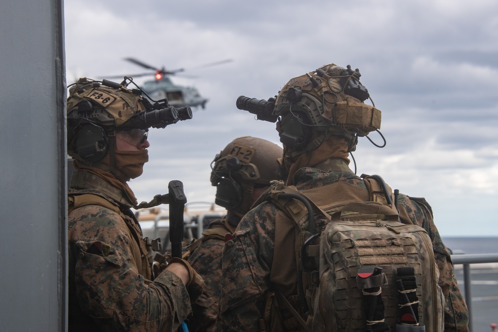 31st MEU Marines Conduct VBSS Training