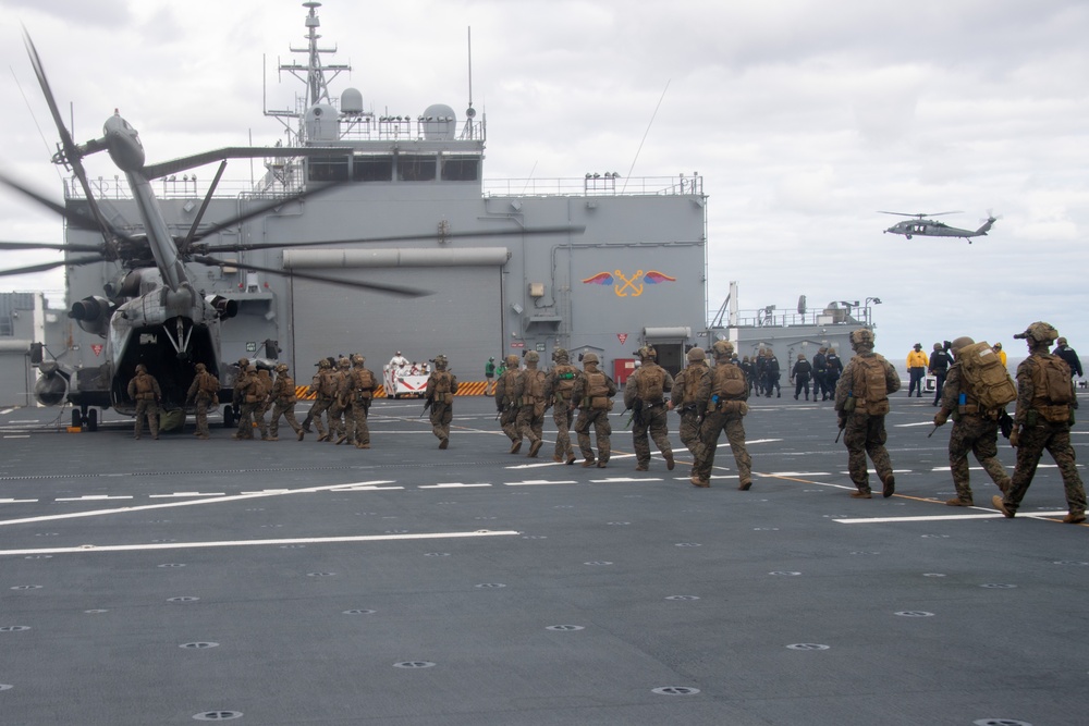 31st MEU Marines Conduct VBSS Training