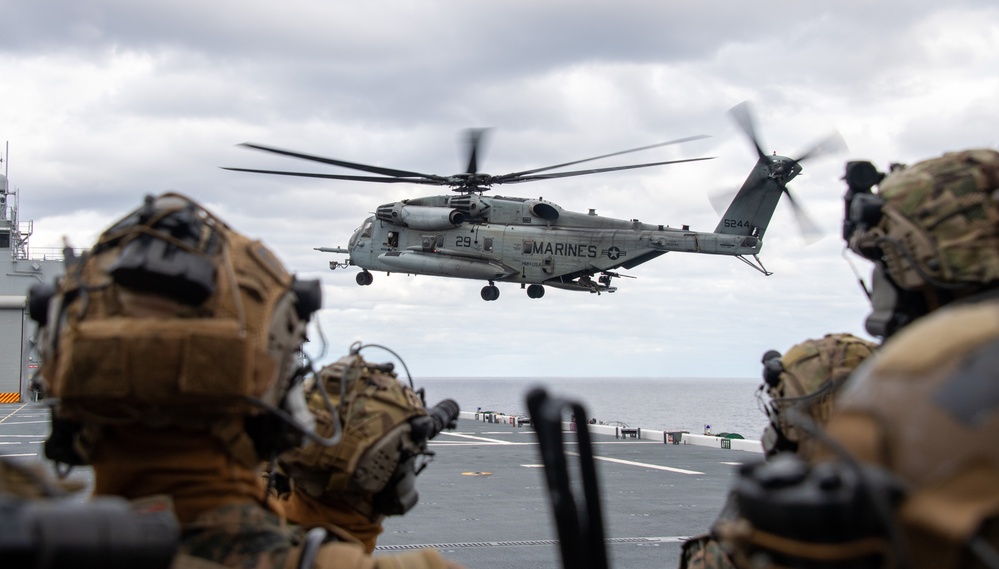 31st MEU Marines Conduct VBSS Training