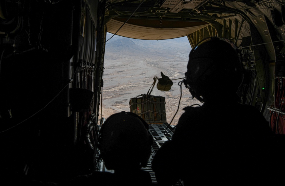 Japan-based Marines practice airdrops in Arizona