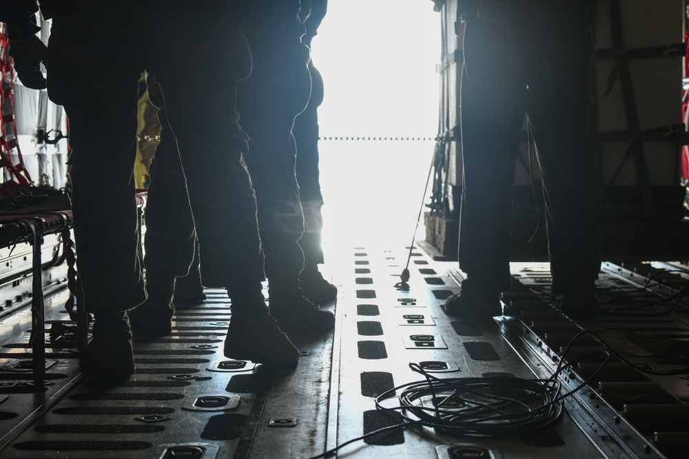 Japan-based Marines practice airdrops in Arizona