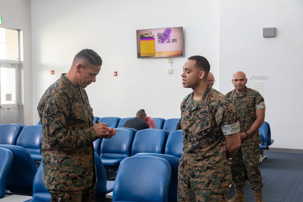 Marine Corps Commandant and Sergeant Major visit MCAS Iwakuni