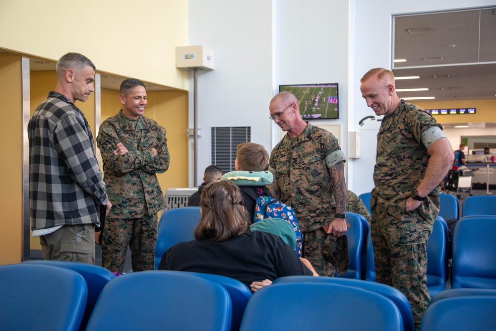 Marine Corps Commandant and Sergeant Major visit MCAS Iwakuni
