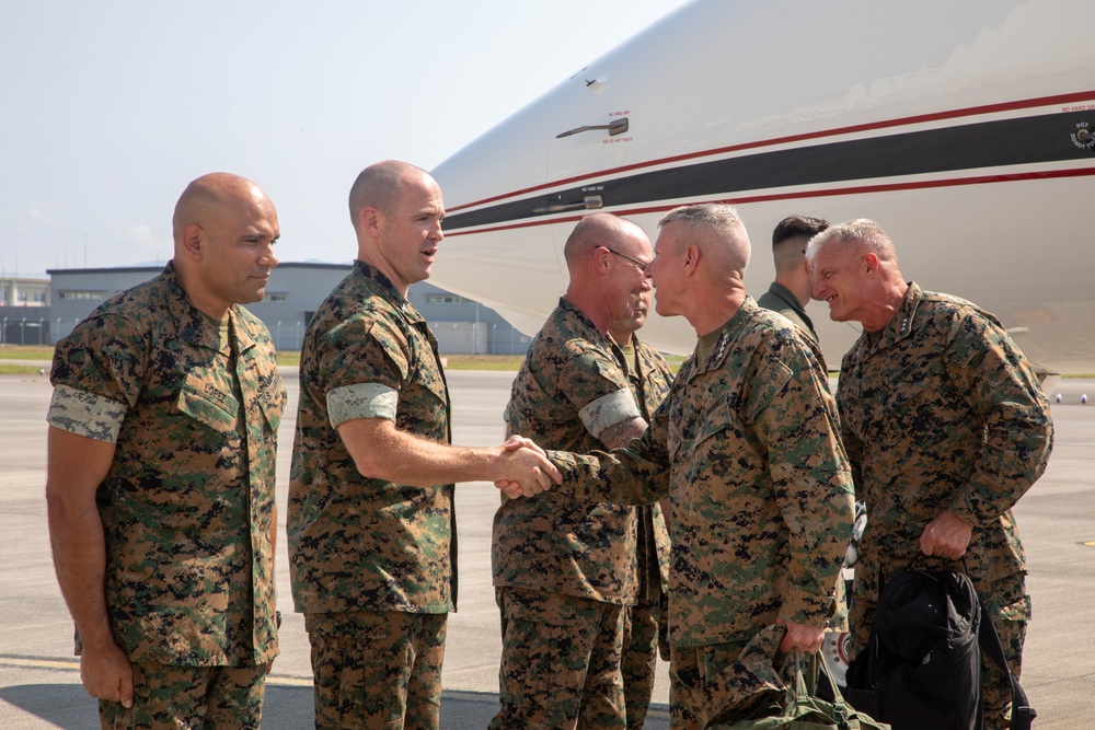 Marine Corps Commandant and Sergeant Major visit MCAS Iwakuni