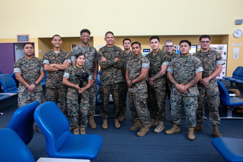 Marine Corps Commandant and Sergeant Major visit MCAS Iwakuni