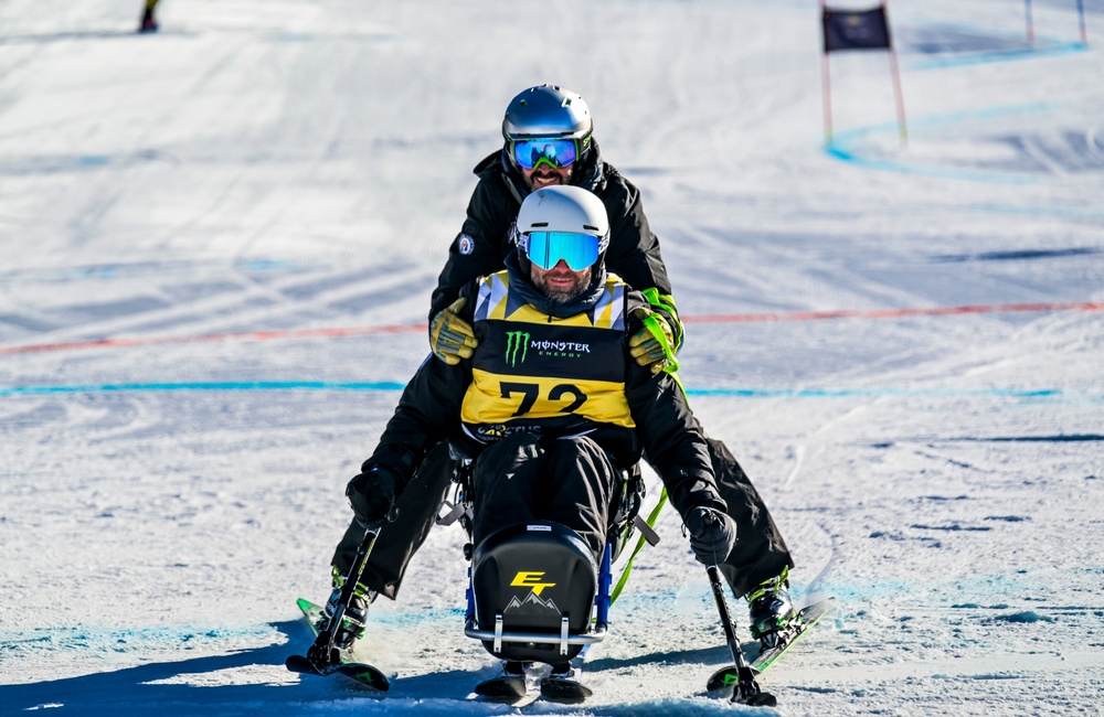 Team U.S. competes in alpine skiing, snowboarding slalom run