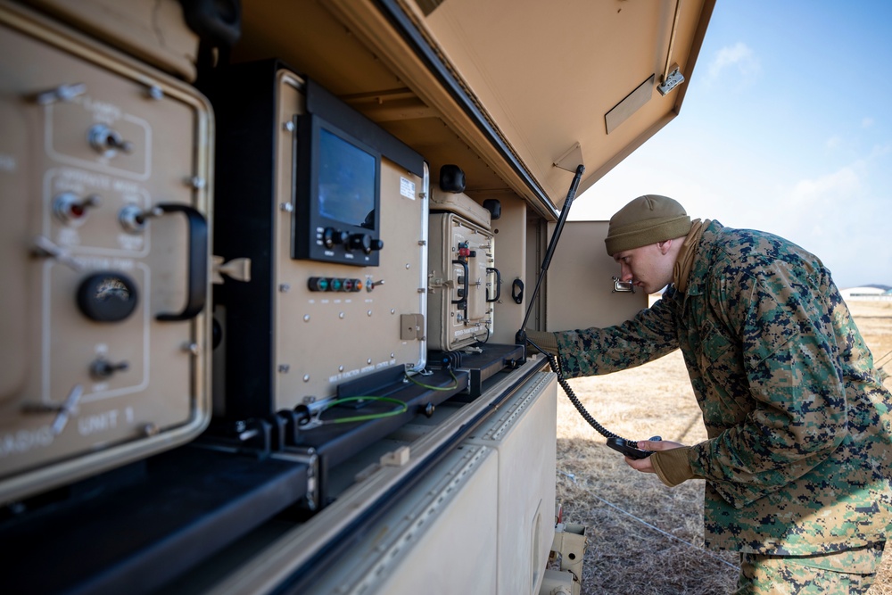 U.S. Marines employ airfield communications in Japan