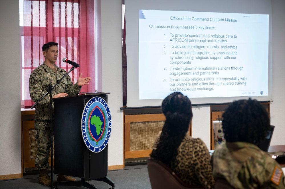 SECDEF spouse visits AFRICOM