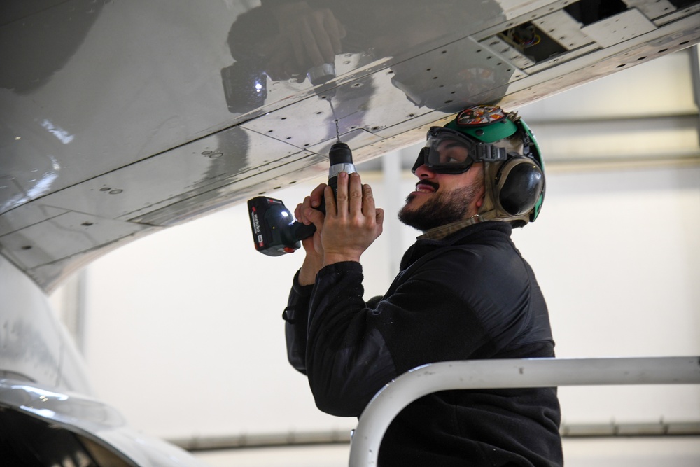 VP-26 Sailors Perform Routine Maintenance on P-8A Poseidon