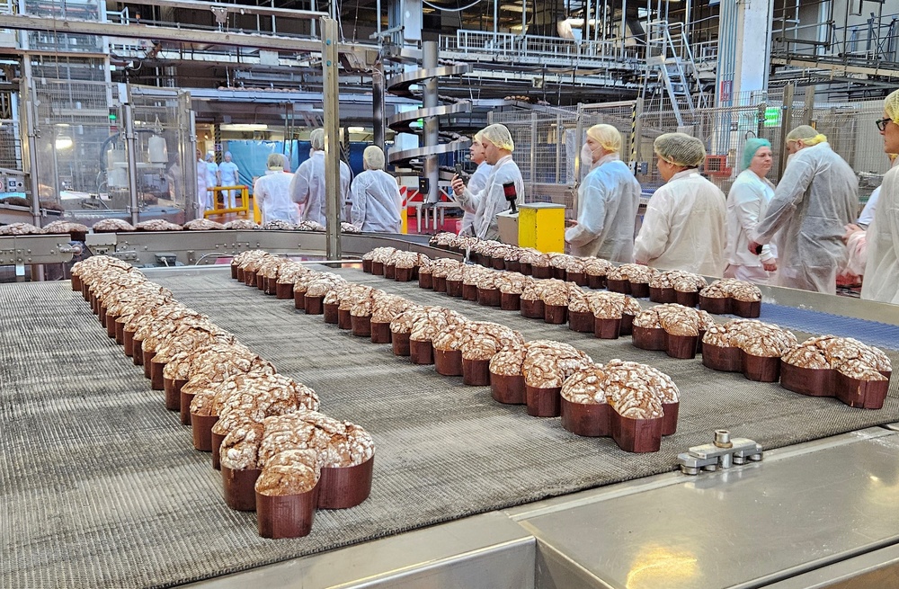 LRC Italy tours confectionary art manufacturing giant during leadership development visit