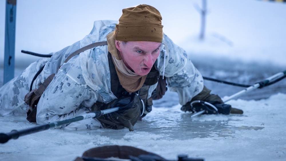 Exercise Joint Viking 25: Force Reconnaissance Company Participates in Patrol Course Winter