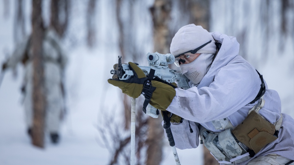 Exercise Joint Viking 25: Force Reconnaissance Company Participates in Patrol Course Winter