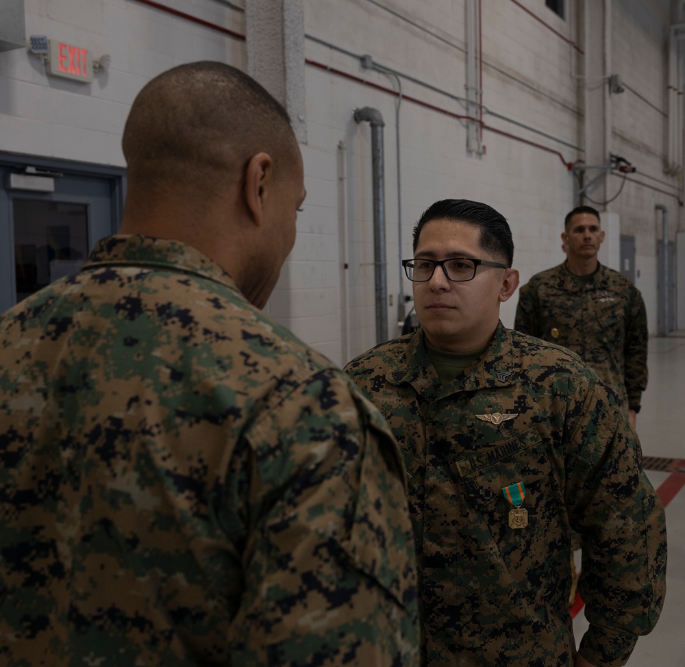 II MEF Commanding General tours 2nd Marine Aircraft Wing