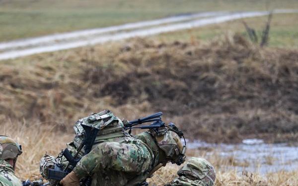 2CR’s Ghost Troop execute ambush squad live-fire with Claymore mines