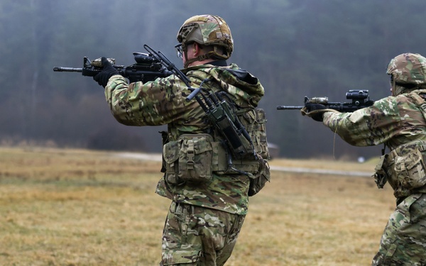 2CR’s Ghost Troop execute ambush squad live-fire with Claymore mines