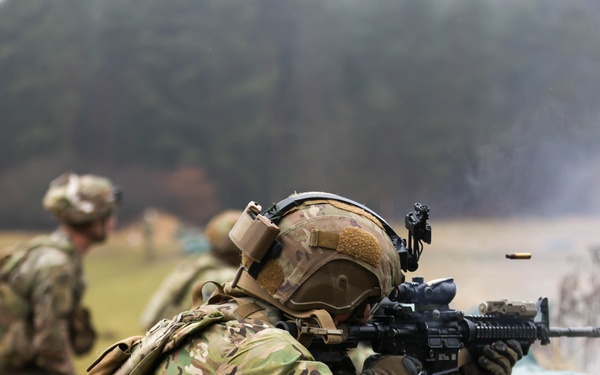 2CR’s Ghost Troop execute ambush squad live-fire with Claymore mines