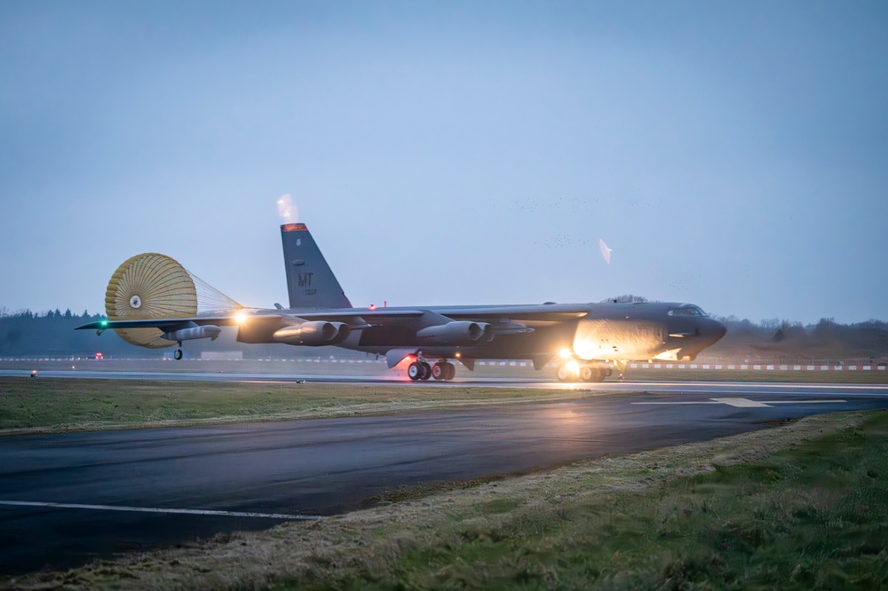 B-52 Stratofortress arrives at RAF Fairford for BTF 25-2