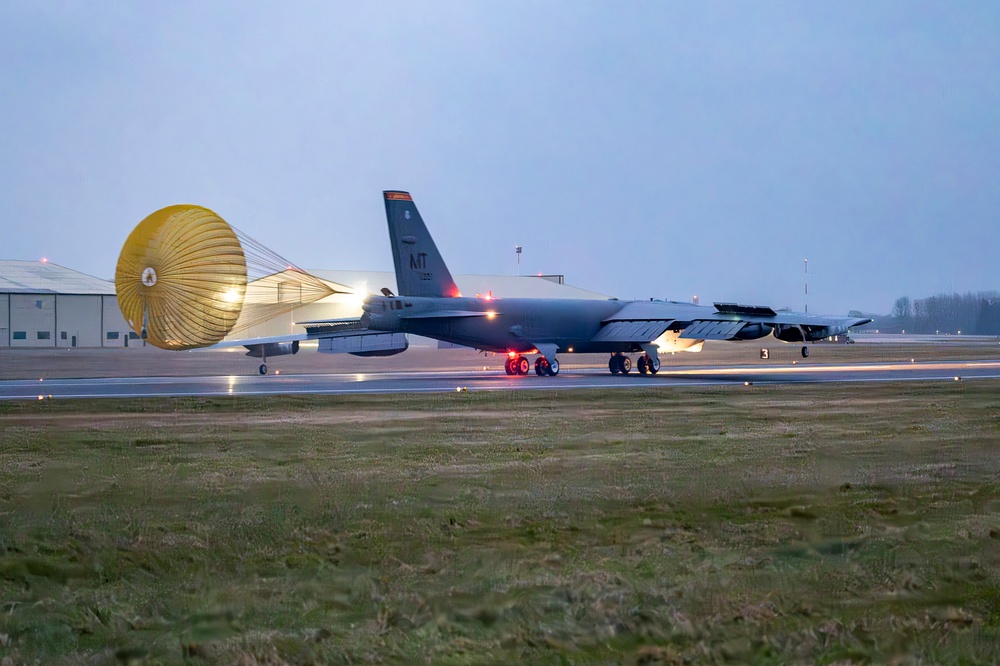 B-52 Stratofortress arrives at RAF Fairford for BTF 25-2