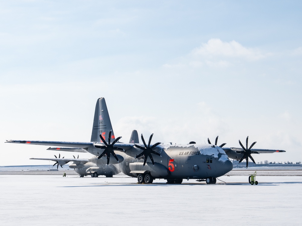 302d Airlift Wing C-130 Snowy Flightline