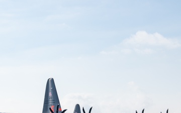 302d Airlift Wing C-130 Snowy Flightline