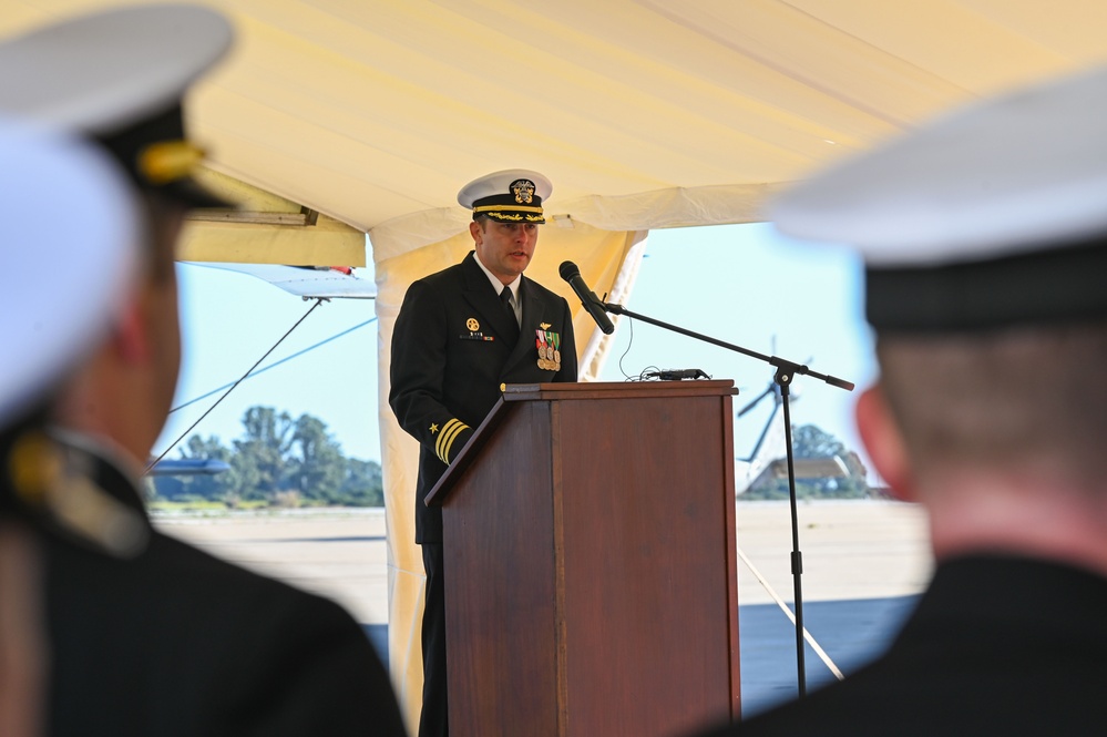 HSM-79 holds Change of Command