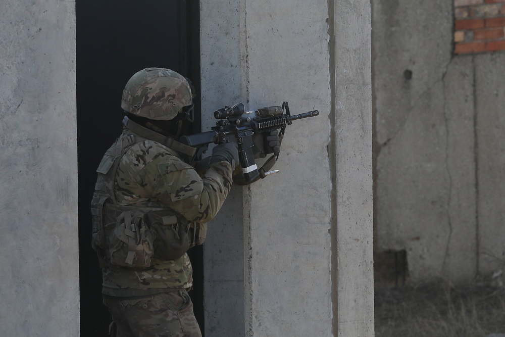 3rd ABCT, 1st Armored Division Conducts Urban Assault Training (Day 3)