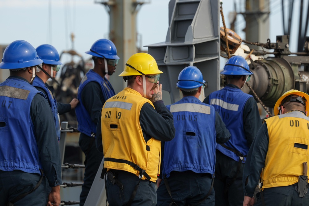 USS Truxtun Conducts RAS